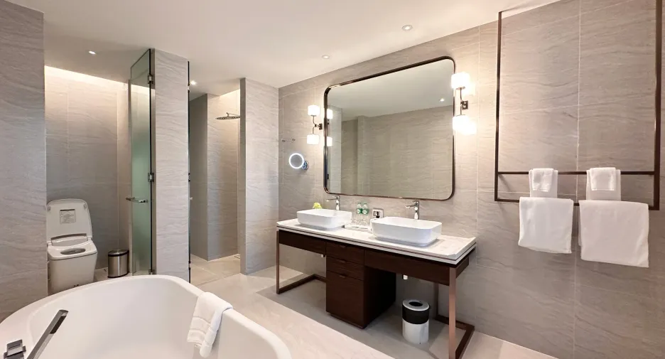 For rent 2 bedrooms apartment in Khlong Toei, Bangkok