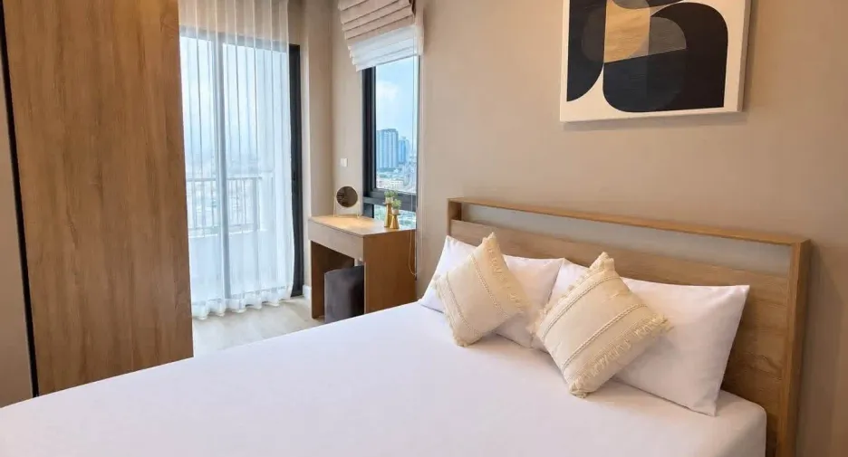 Condo en alquiler de 3 habitaciones en Bang Sue, Bangkok