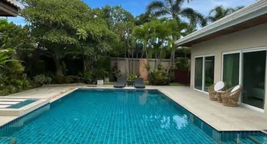 For rent 3 bedrooms villa in Bang Lamung, Chonburi
