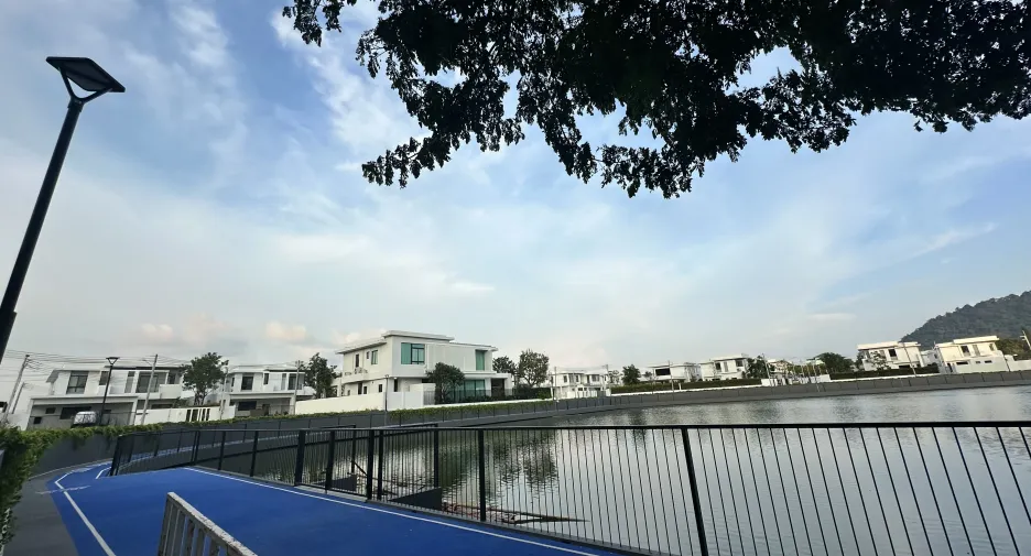 For rent 4 bedrooms house in Mueang Phuket, Phuket