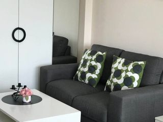 À louer studio condo à Huai Khwang, Bangkok