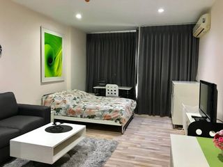 À louer studio condo à Huai Khwang, Bangkok