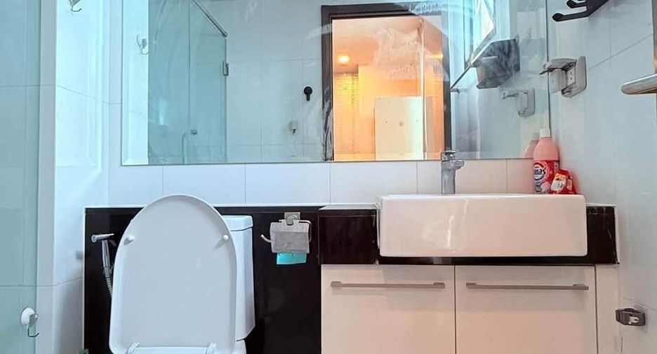 Condo en alquiler de 1 habitaciones en Huai Khwang, Bangkok