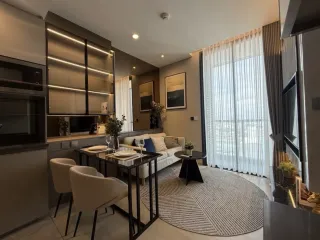 For rent 4 bedrooms condo in Bang Na, Bangkok