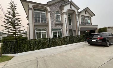 For sale 4 ベッドルーム villa in Saphan Sung, Bangkok
