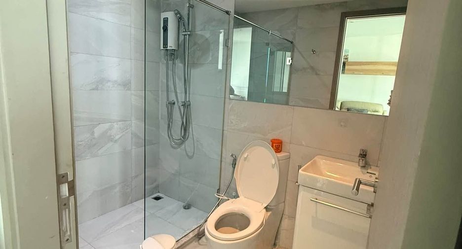 Wohnung zur Miete mit Studio in Watthana, Bangkok