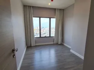 Wohnung zur Miete mit 2 Zimmer in Bang Rak, Bangkok