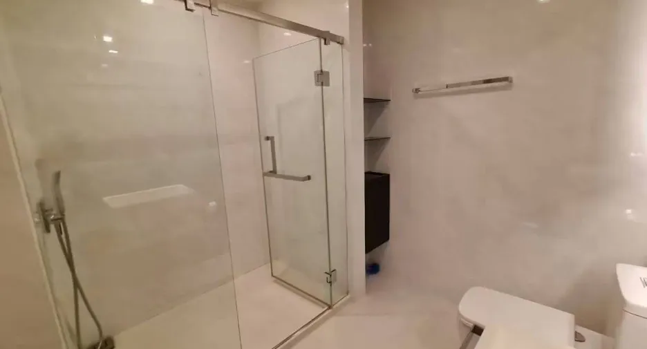 Wohnung zur Miete mit 2 Zimmer in Bang Rak, Bangkok