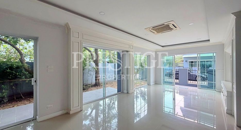 For sale 4 bedrooms house in Bang Lamung, Chonburi