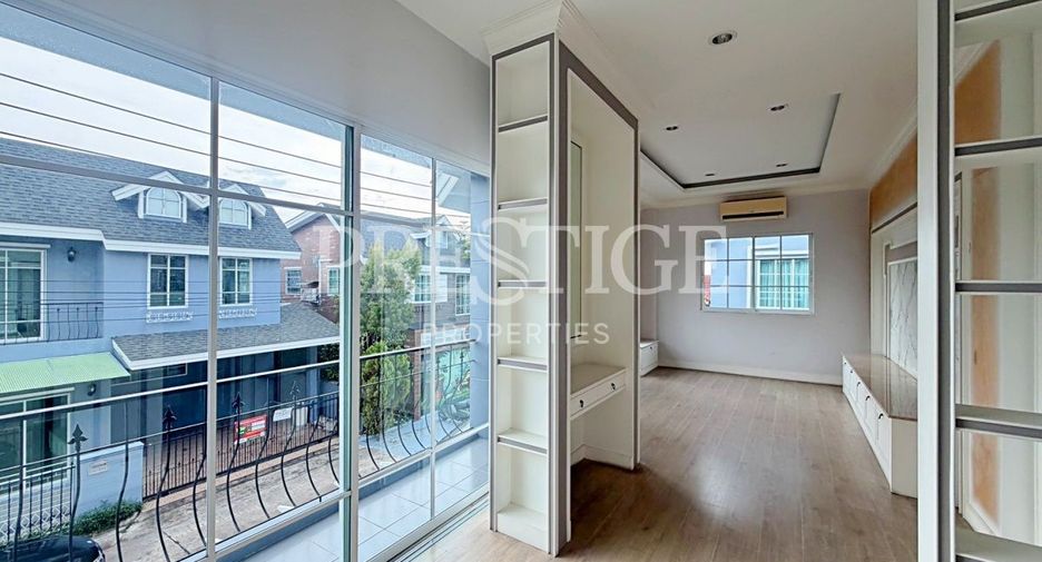 For sale 4 bedrooms house in Bang Lamung, Chonburi