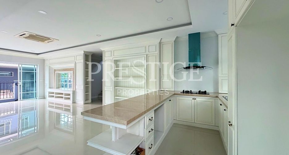 For sale 4 bedrooms house in Bang Lamung, Chonburi