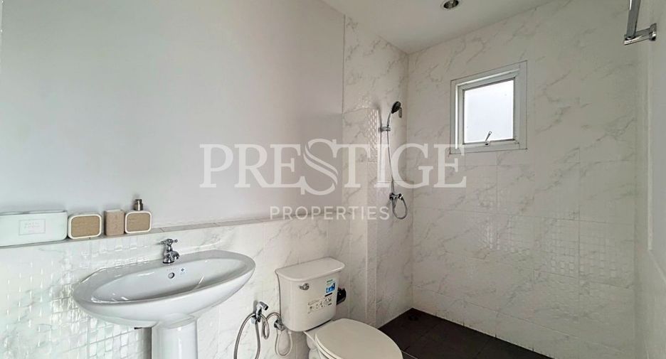 For sale 4 bedrooms house in Bang Lamung, Chonburi