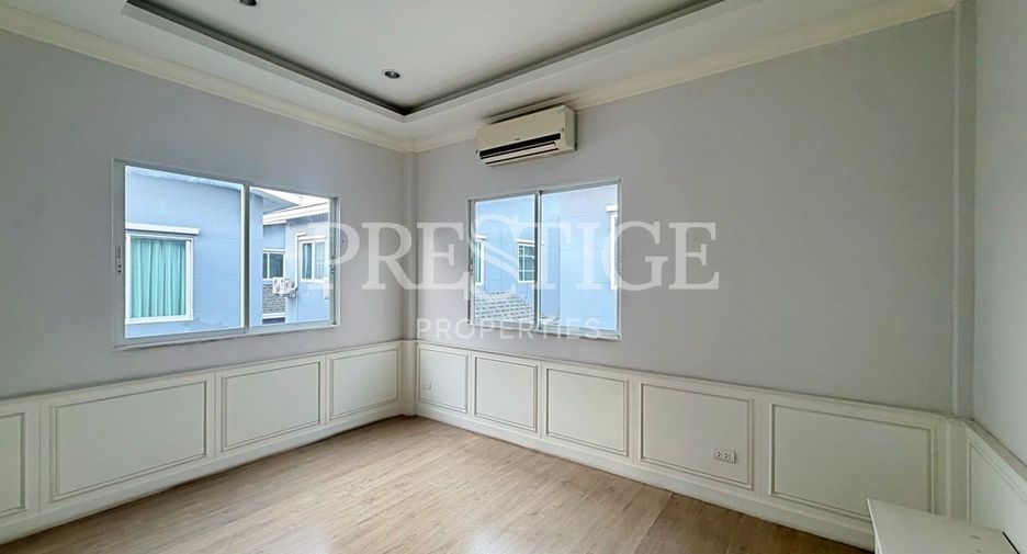 For sale 4 bedrooms house in Bang Lamung, Chonburi