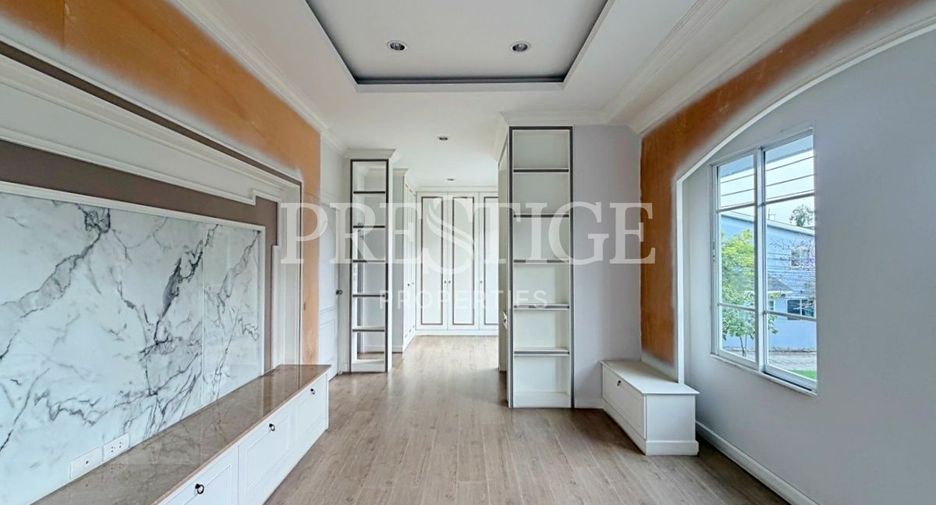 For sale 4 bedrooms house in Bang Lamung, Chonburi