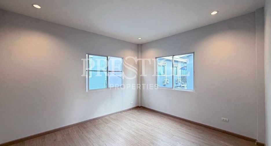 For sale 4 bedrooms house in Bang Lamung, Chonburi