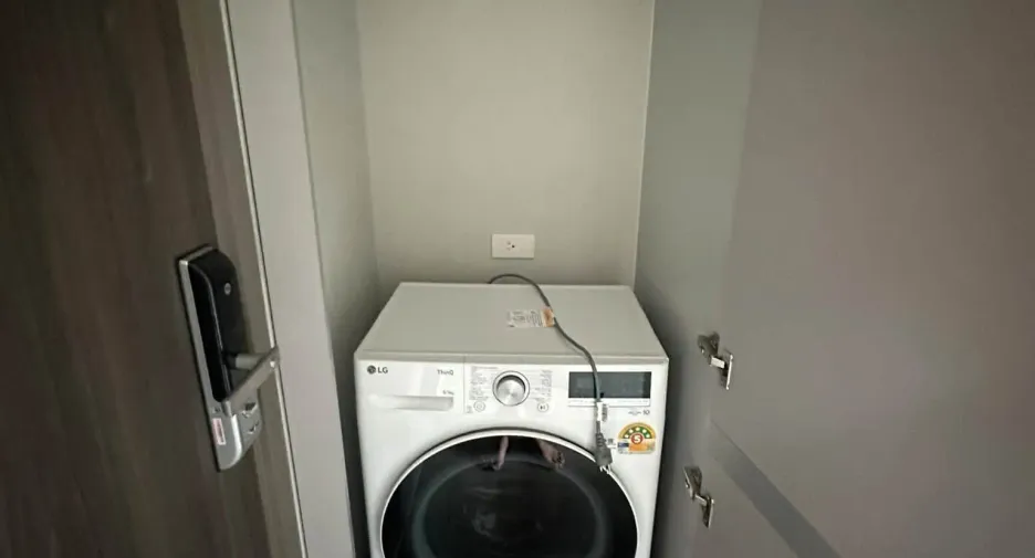 Condo en alquiler de 2 habitaciones en Bang Phli, Samut Prakan