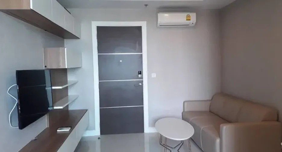 For rent studio condo in Mueang Samut Prakan, Samut Prakan