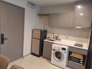 For rent 2 bedrooms condo in Huai Khwang, Bangkok