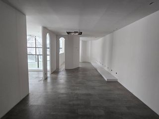 Gewerbefläche zur Miete mit 5 Zimmer in Watthana, Bangkok
