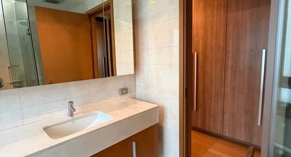 Condo en alquiler de 2 habitaciones en Pathum Wan, Bangkok