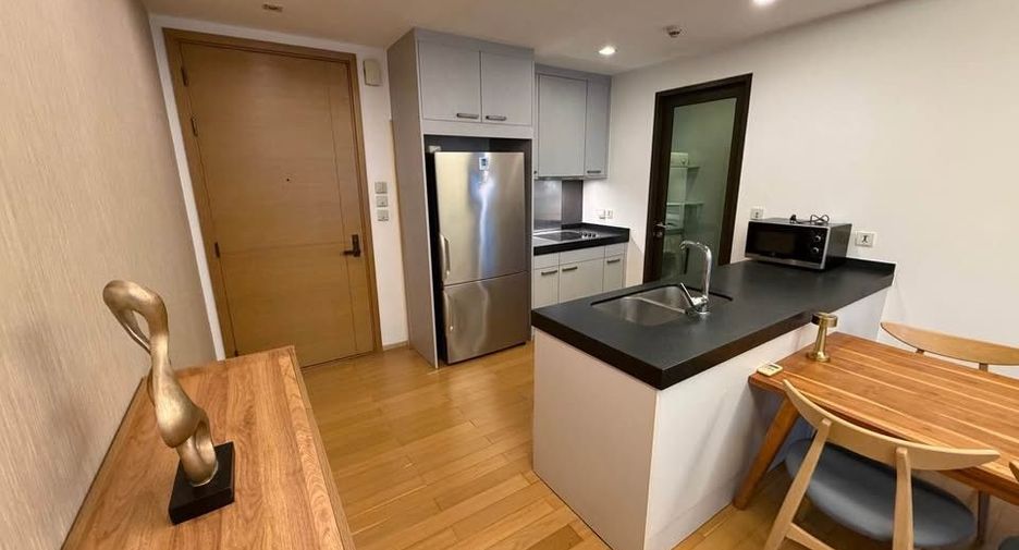 Condo en alquiler de 2 habitaciones en Pathum Wan, Bangkok