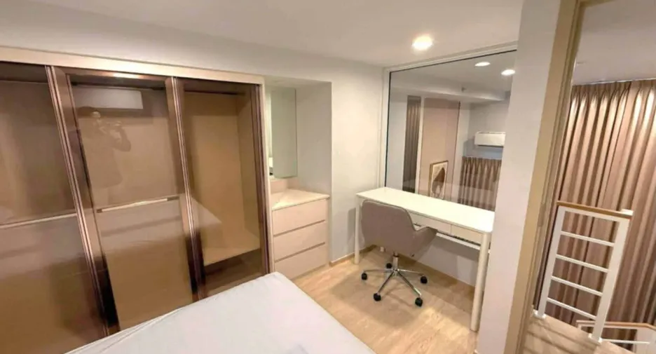 Condo en alquiler de 1 habitaciones en Bang Rak, Bangkok