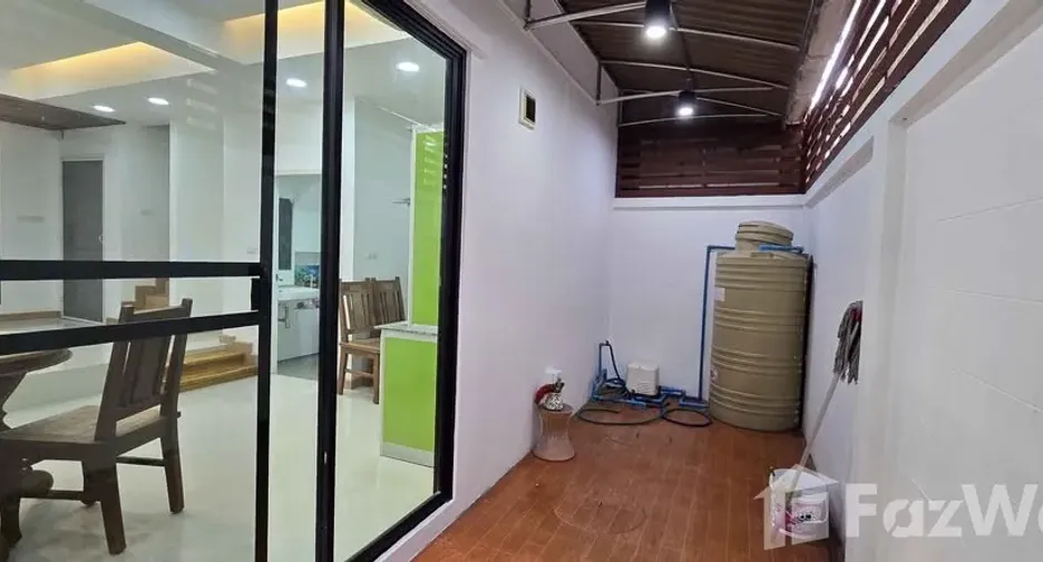 For rent 3 bedrooms townhouse in Mueang Samut Prakan, Samut Prakan