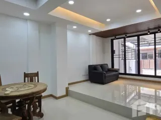 For rent 3 bedrooms townhouse in Mueang Samut Prakan, Samut Prakan