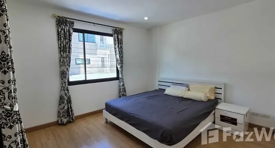 For rent 3 bedrooms townhouse in Mueang Samut Prakan, Samut Prakan