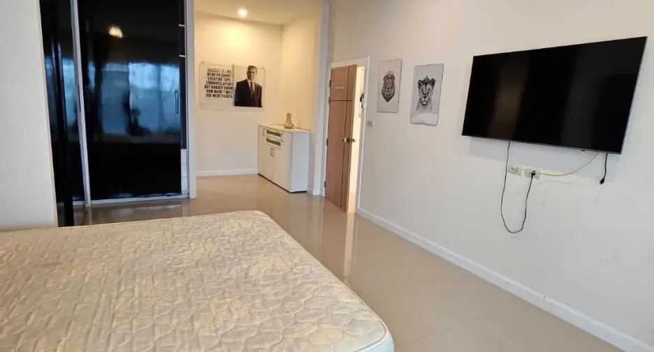 For rent 3 bedrooms villa in Huay Yai, Pattaya