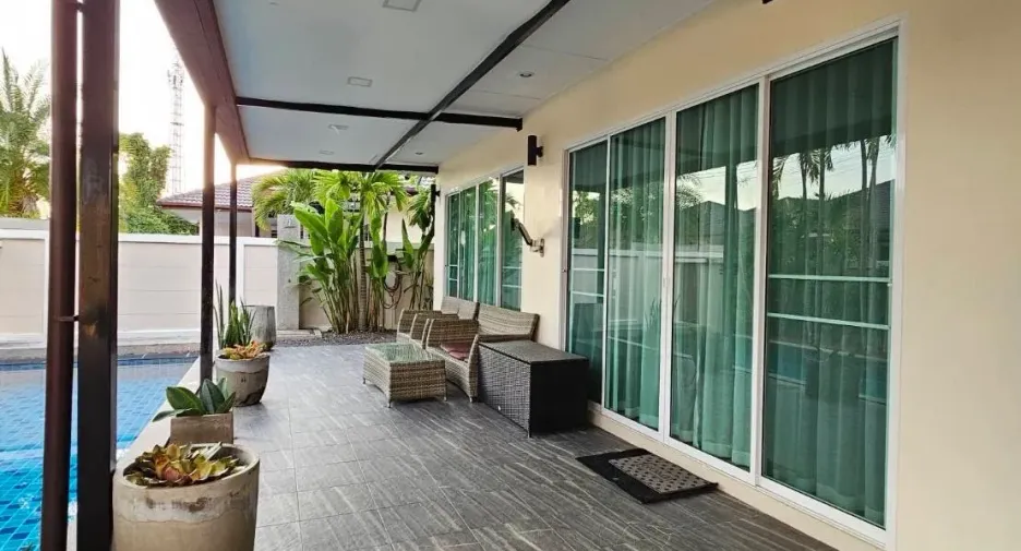 For rent 3 bedrooms villa in Huay Yai, Pattaya