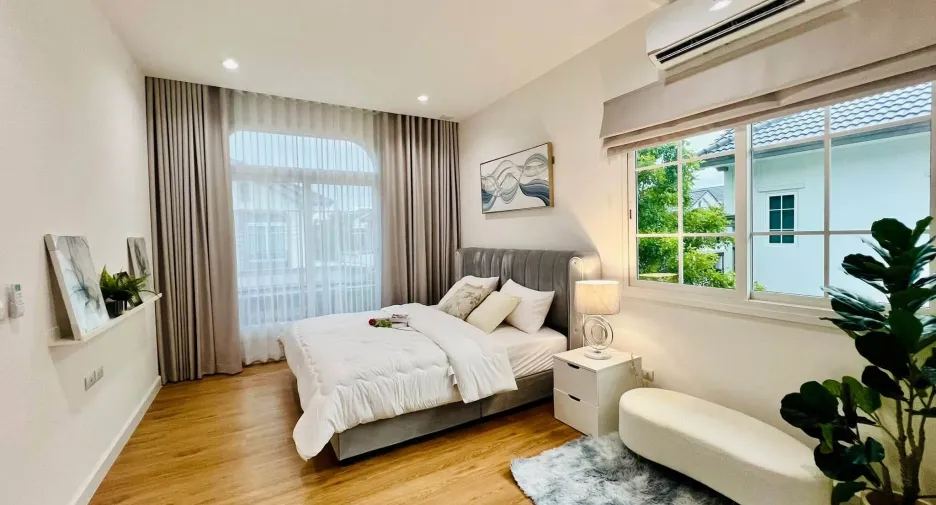 Haus zur Miete mit 4 Zimmer in Bang Phli, Samut Prakan