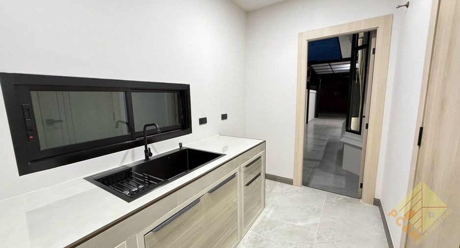 Casa en venta de 3 habitaciones en Bang Lamung, Chonburi