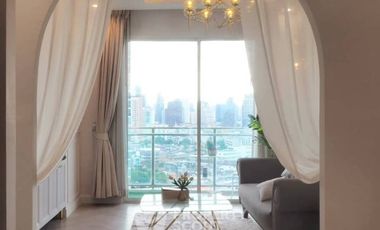 For sale 1 bed condo in Khlong Toei, Bangkok