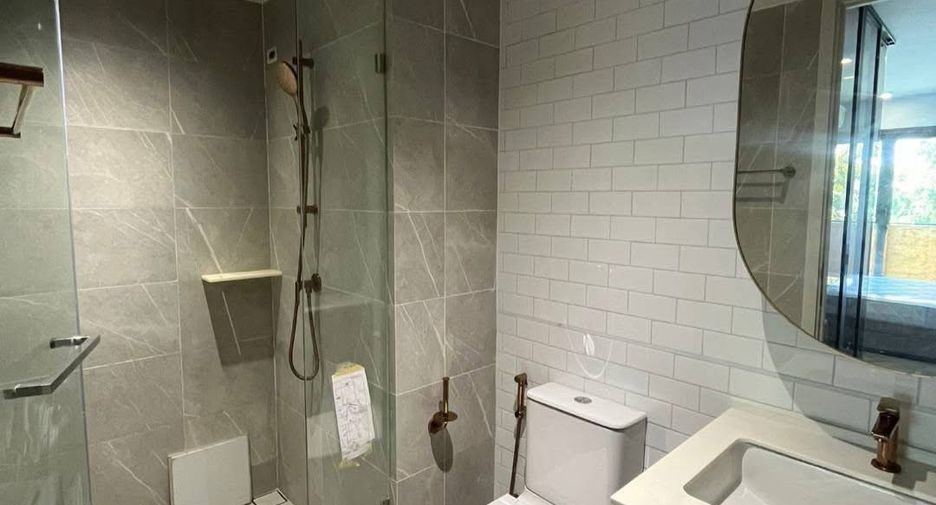 For rent 1 bed condo in Watthana, Bangkok