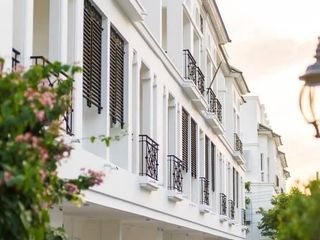 For rent 3 bedrooms townhouse in Phra Khanong, Bangkok