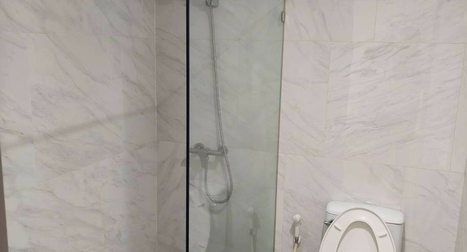For rent 2 bedrooms condo in Sathon, Bangkok