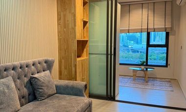 For rent 1 bed condo in Huai Khwang, Bangkok