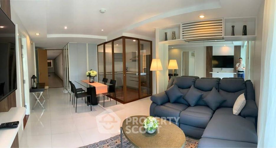 For rent 3 bedrooms condo in Khlong Toei, Bangkok