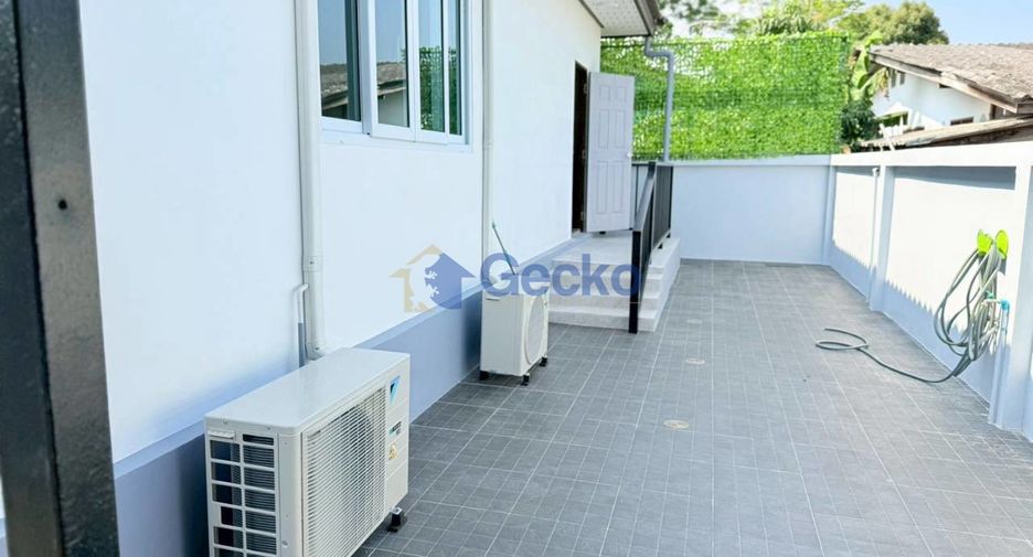 For rent 2 bedrooms house in Bang Lamung, Chonburi