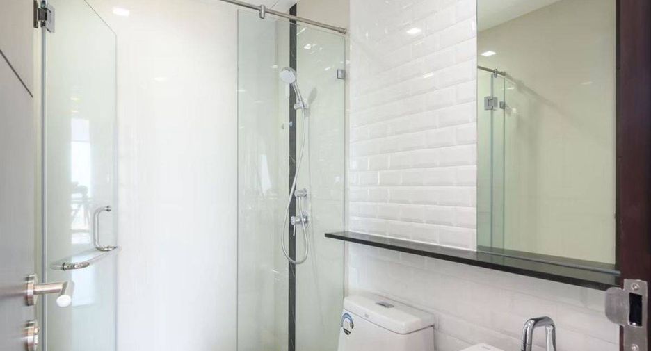 For rent 2 bedrooms condo in Pathum Wan, Bangkok