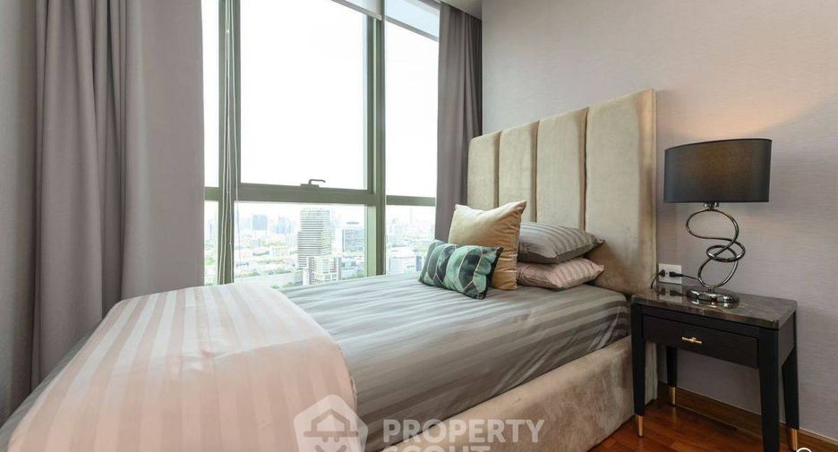 For rent 2 bedrooms condo in Pathum Wan, Bangkok