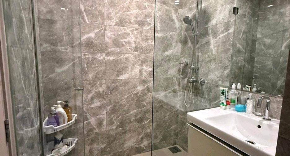 For rent 1 bed condo in Pathum Wan, Bangkok