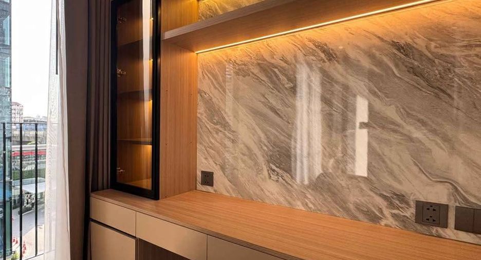 For rent 1 bed condo in Phaya Thai, Bangkok
