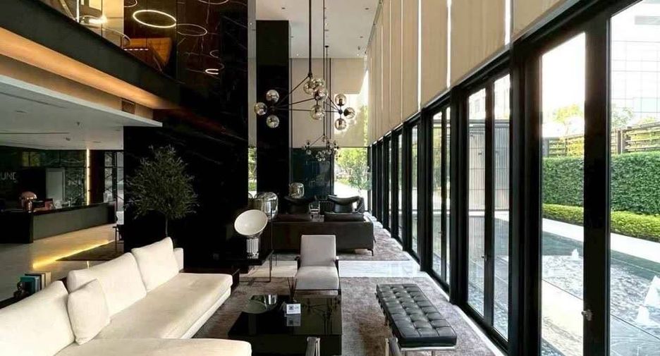 For rent 1 bed condo in Phaya Thai, Bangkok