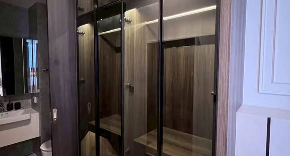 For rent 1 bed condo in Phaya Thai, Bangkok