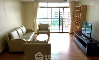 For rent 3 bedrooms condo in Watthana, Bangkok