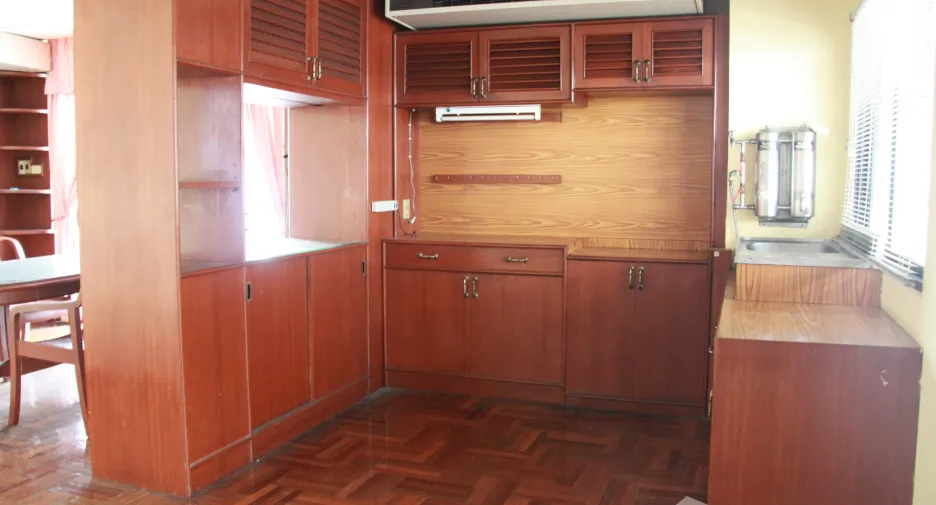 For sale 1 bed condo in Phra Khanong, Bangkok