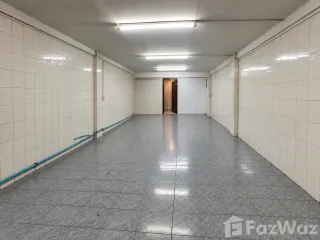 For sale 5 bedrooms retail Space in Phra Khanong, Bangkok