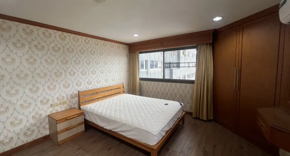 Wohnung zur Miete mit 2 Zimmer in Huai Khwang, Bangkok